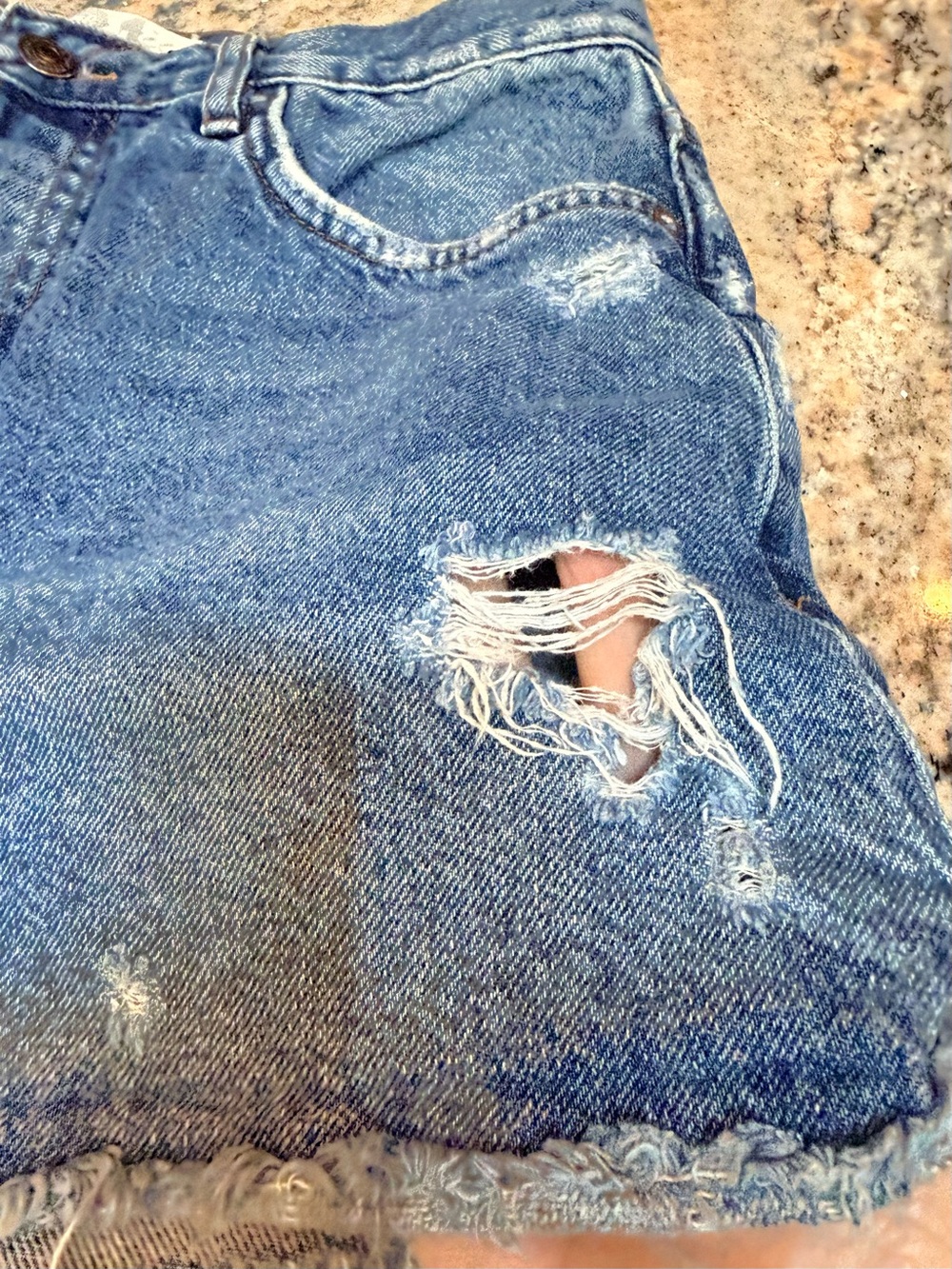 We The Free Size 31 Distressed Denim Shorts Raw Hem High Rise Festival Boho - Picture 10 of 13